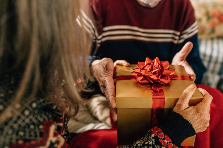 Supporting loved ones living with dementia at Christmas